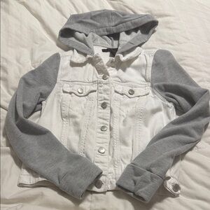 Tinsel - Women’s White and Gray Jean Jacket - Extra Small